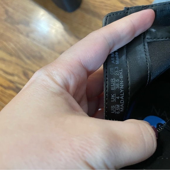 Women's Madalynn Buckle Medium/Wide Block Heel Bootie - never worn - Picture 5 of 7